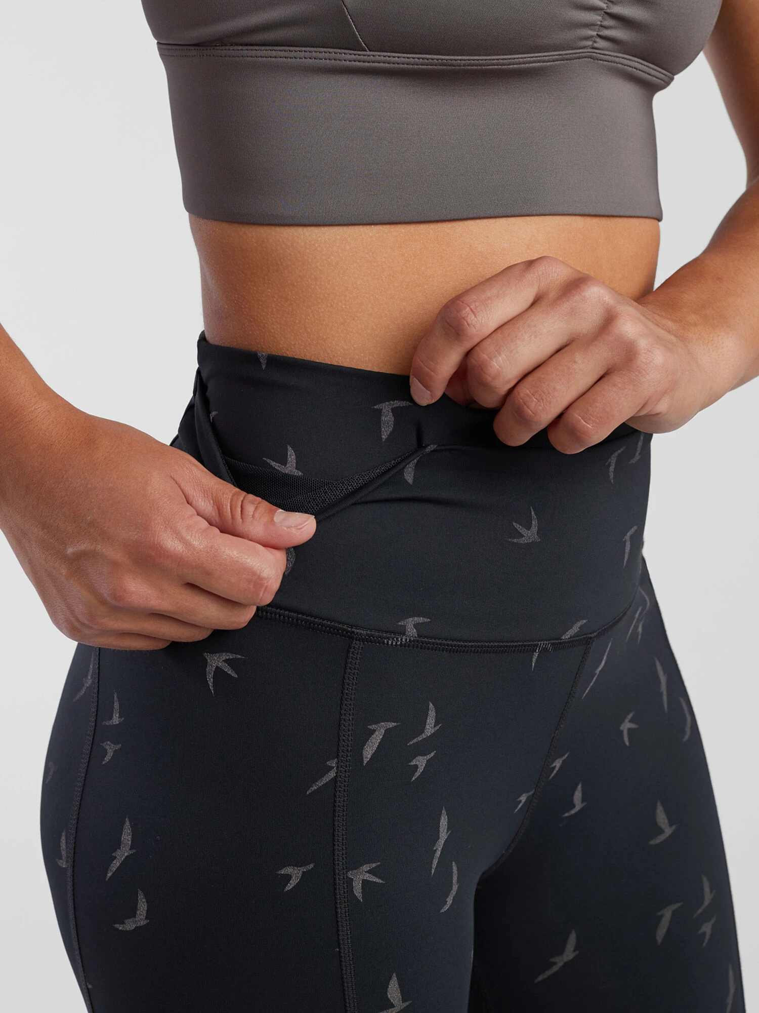 KC 3/4 Running Tights - Image 5