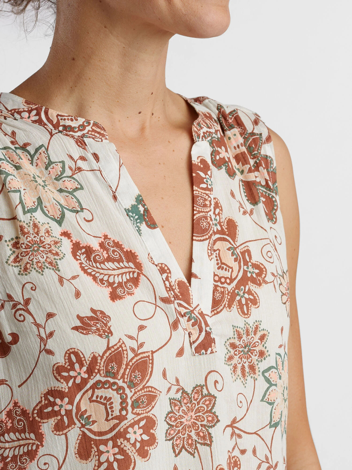 Moorea Gauze Sleeveless Top - Image 7